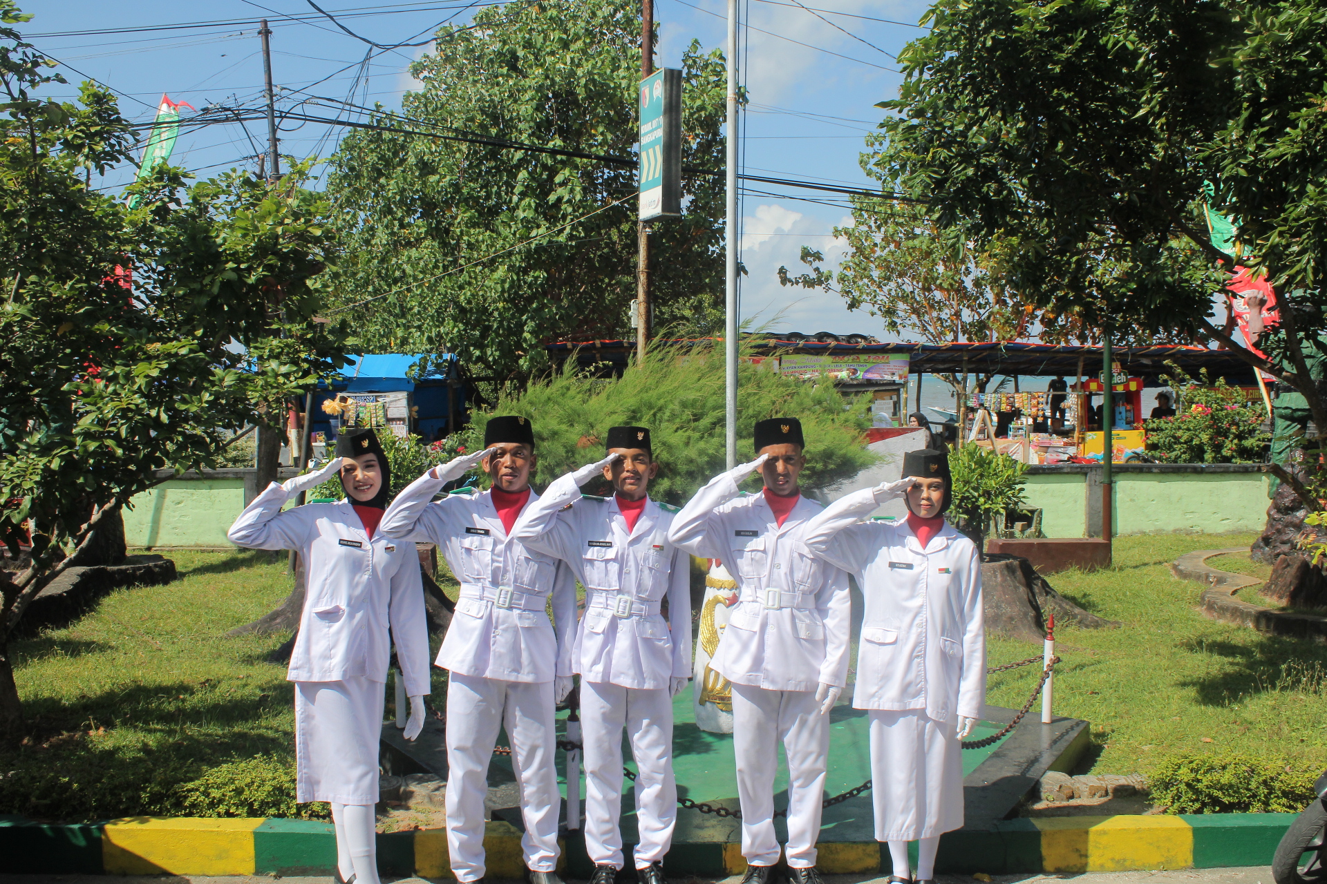 Siswa SMK MUHAMMADIYAH 4 SANGKAPURA Menjadi Anggota Paskibra Kecamatan Sangkapura