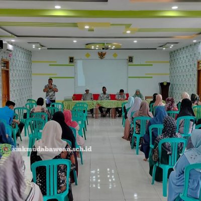 Pembagian Rapor Semester Ganjil Tahun Ajaran 2025-2026 di SMK MUDA Bawean
